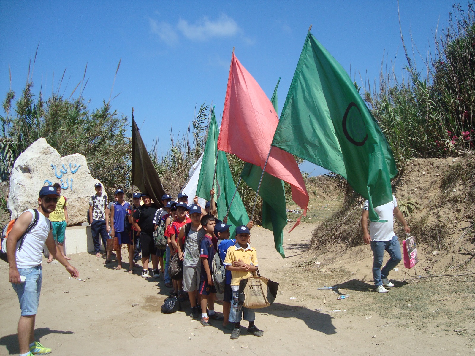 رحلة ترفيهية إلى شاطئ مدينة صور لكشافة الرسالة الاسلامية - فوج الخيام‎
