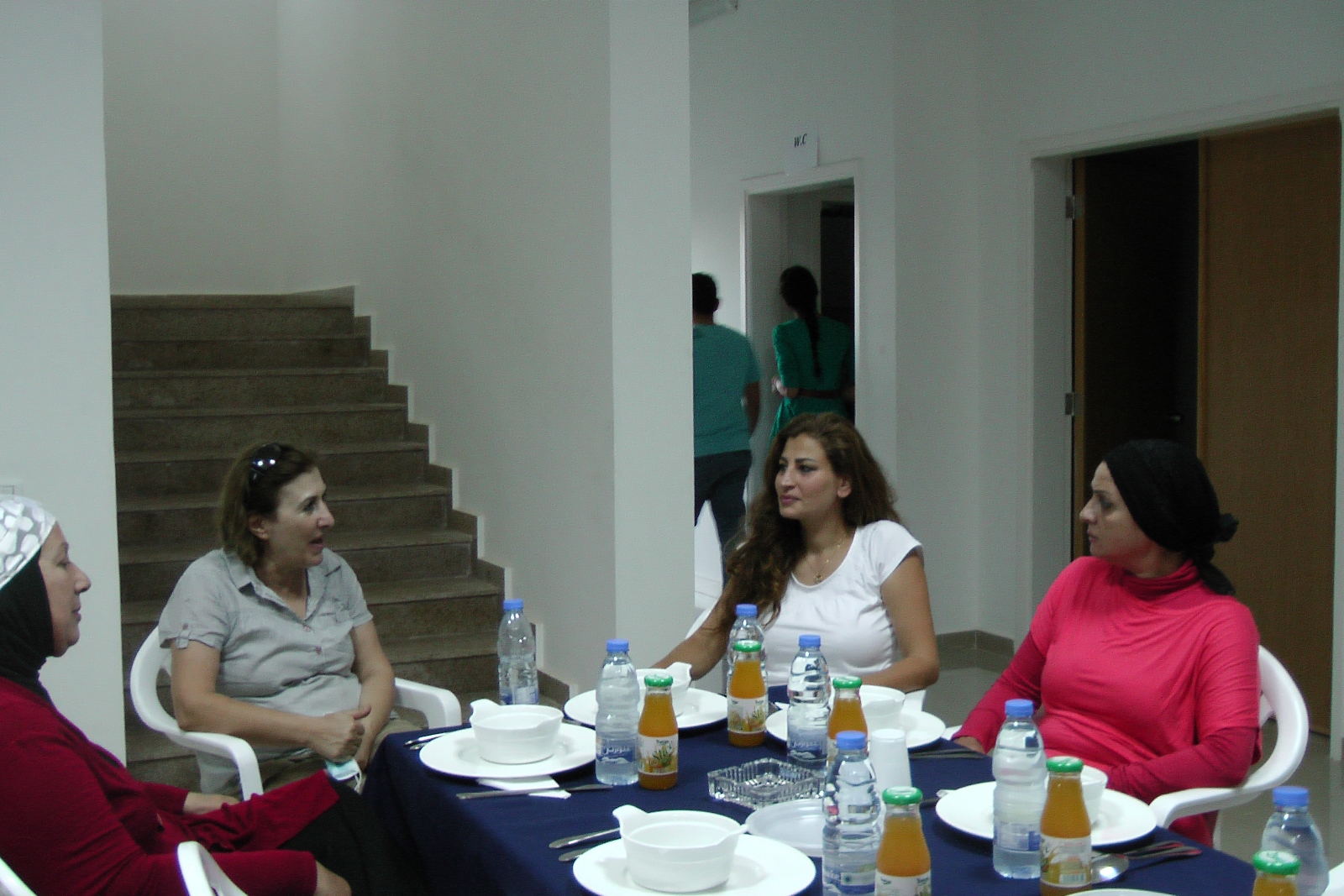 حفل إفطار للمسنين وللشؤون الإجتماعية في نادي الخيام