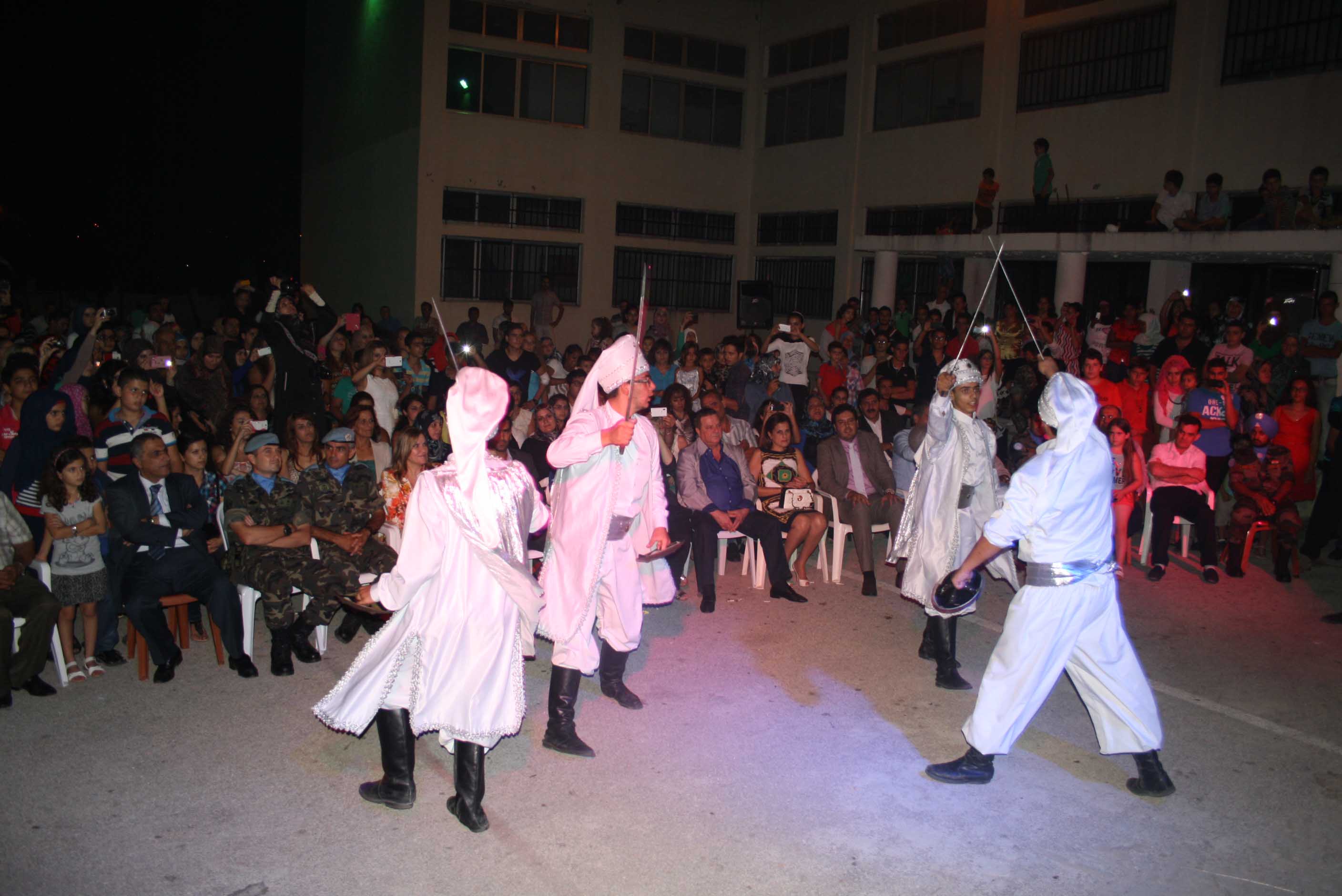 فرقة الزفة في مهرجان بلاط