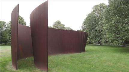 فن المنيمال تصوير نحتي في فضاء حقيقيّ