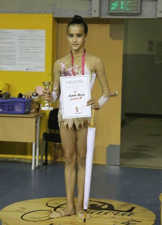 بطلة الجمباز الايقاعي إليسا صادق فخورة بما حققته