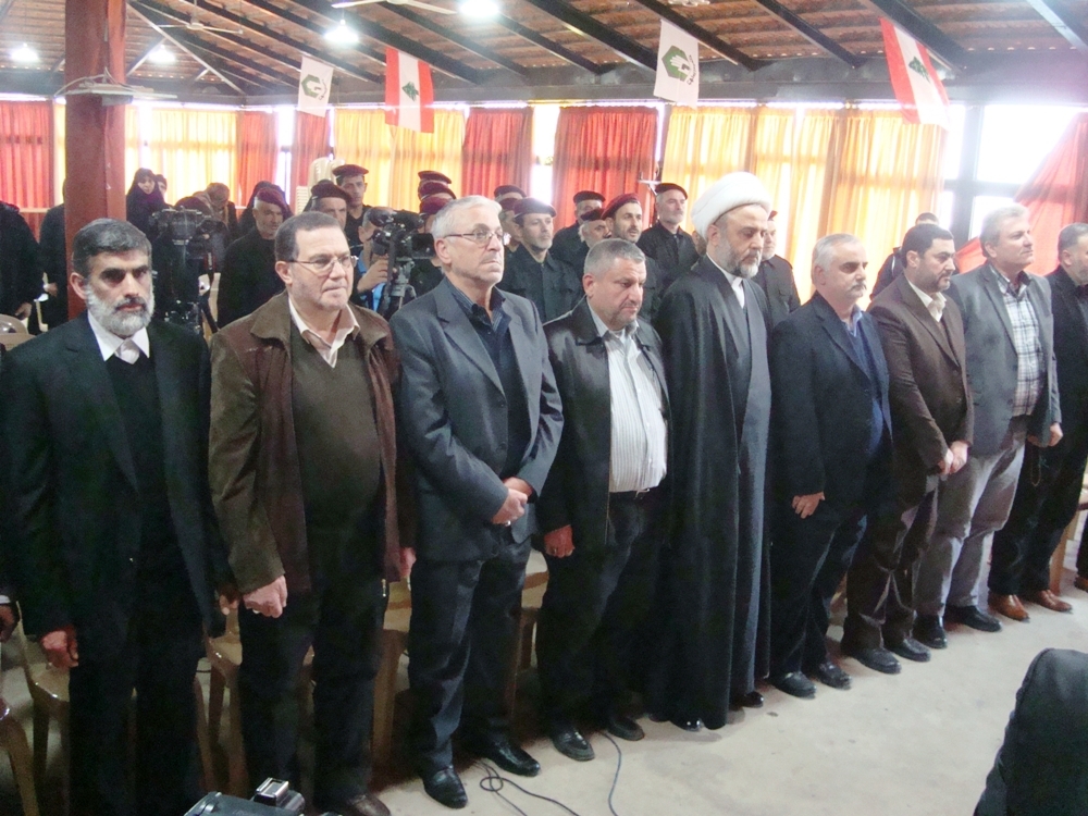 الحضور خلال الاحتفال باطلاق حملة التشجير في معتقل الخيام