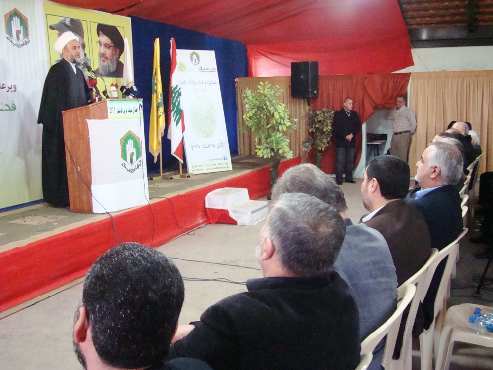 الحضور يستمع الى كلمة الشيخ نبيل قاووق