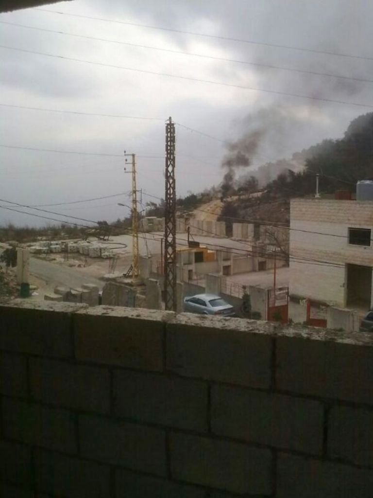 دخان الانفجار يتصاعد قرب نقطة مراقبة للعدو قبالة عديسه