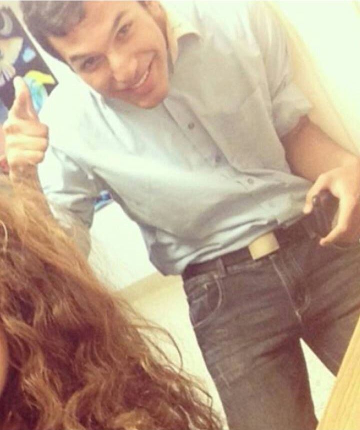 حسين أبو عباس.. آهة في فم الشمس مكتوبة‏‎