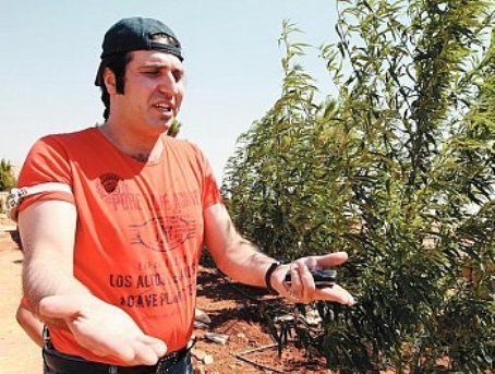 نوح زعيتر: ‎يقدّم للمحتاجين وغيره يسرقهم.تاجر بالممنوعات.. وشغّل في تجارته مئات العائلات!... وغيره تاجر من أصحاب المقامات العاليه بكل أنوا