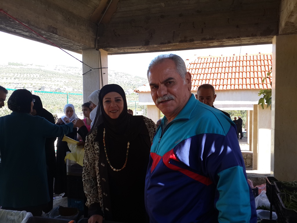 تبقى أسواقنا الشعبية محط أنظار أهالي منطقتنا، يرتقبون عقدها أسبوعيا، ثم يتناقلون ما تم انزاله في السوق من جديد السلع وبورصة تقليدية للأ