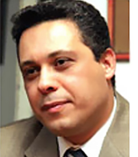 الكاتب عماد مرمل