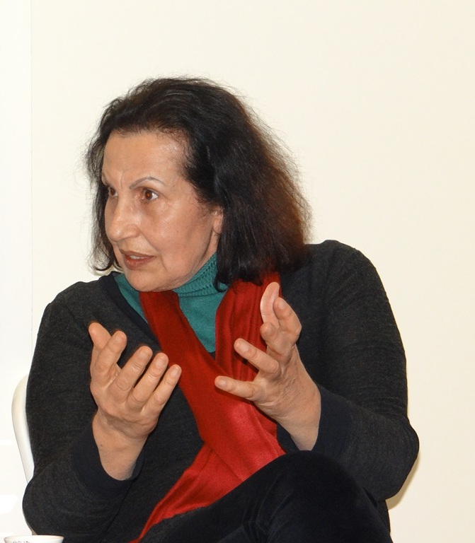 المحامية وداد يونس تظهر اهمية للحوار كأساس للتعاون وطريقة لمعالجة  الملفات الخاصة بواقع المرأة اللبنانية