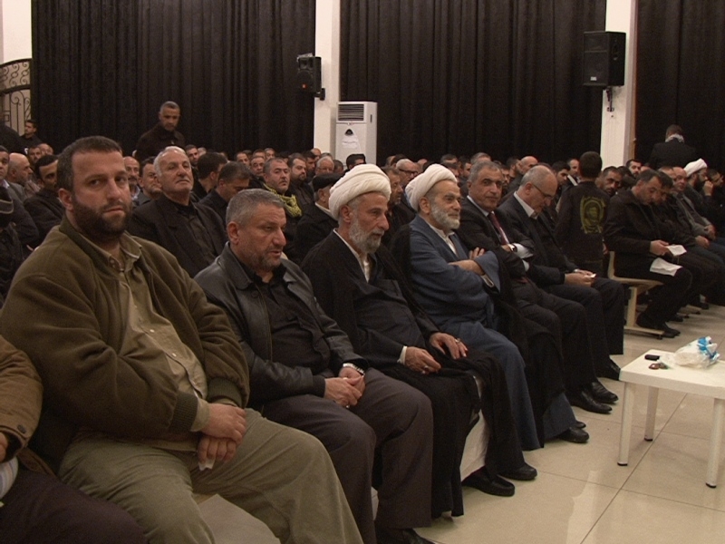 الحضور في مجلس عاشورائي في الخيام.