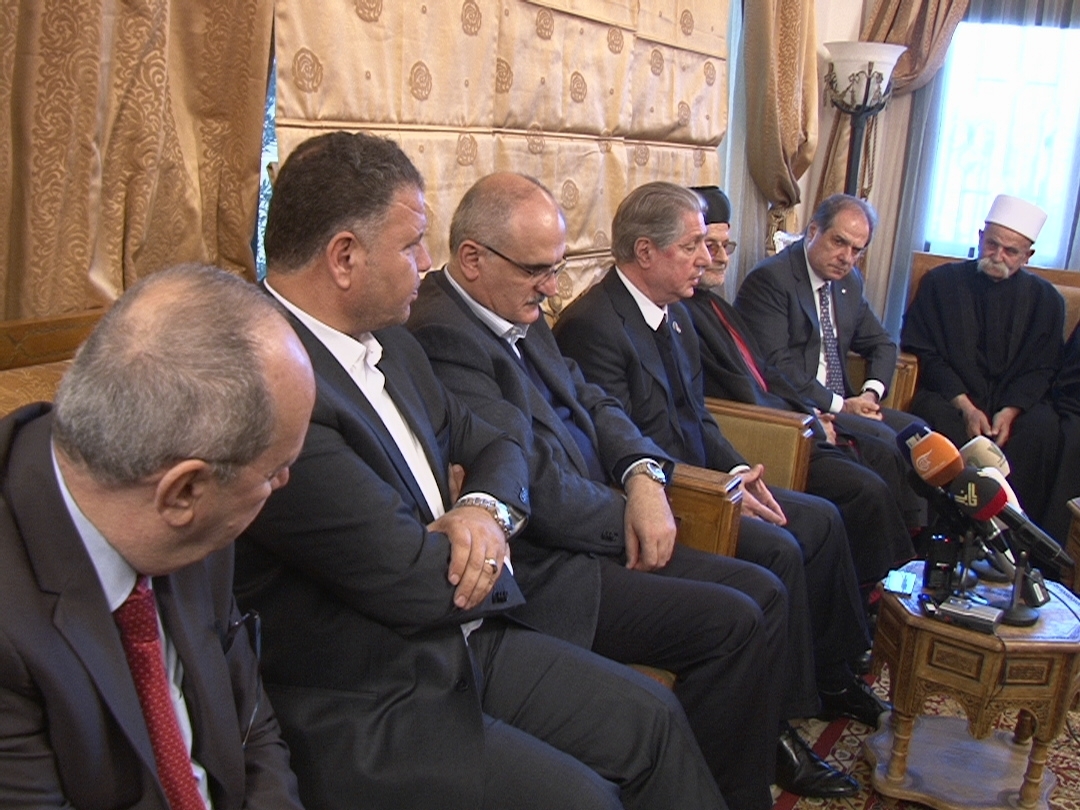 الرئيس الجميل في دارة الوزير خليل في الخيام