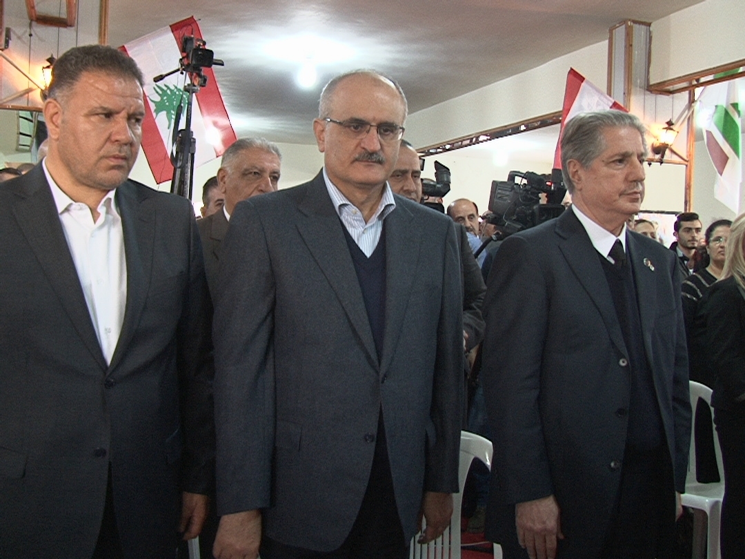 الرئيس الجميل في افتتاح بيت الكتائب في مرجعيون وبدا الوزير خليل والنائب فياض