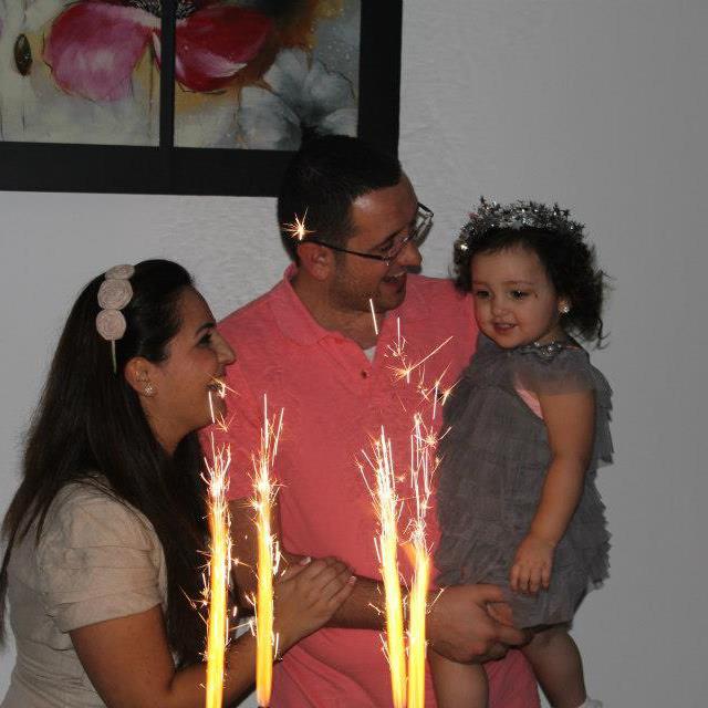 صفحة موقع الخيام مولود خيامي جديد اخذته الدهشة وانت نتظر اليه متسابقاً ارتفاعاً في السماء ومتغالباً شموخاً