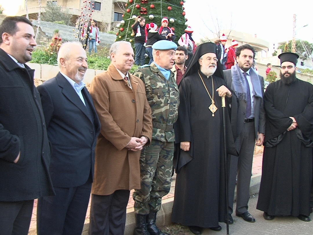 لمناسبة عيد الميلاد المجيد، أضاء رئيس بلدية بلاط - مرجعيون الاستاذ علي غالب رمضان شجرة الميلاد عند مدخل البلدة