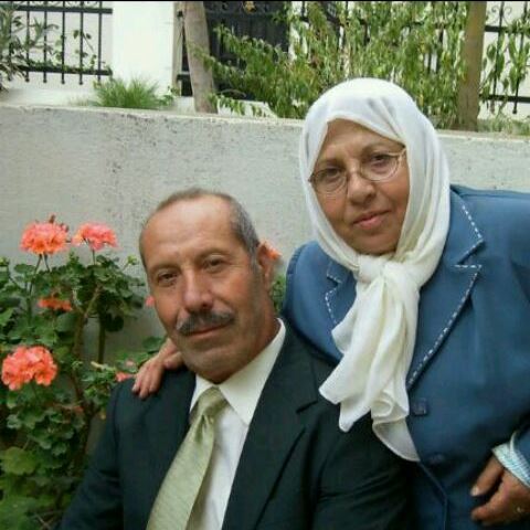 الحاج أبو عيّاد محمّد رضا مهنا والحاجة أم عيّاد: معزّة الجدّين لأحفادهم لا تقلّ عن معزتهم لأبنائهم