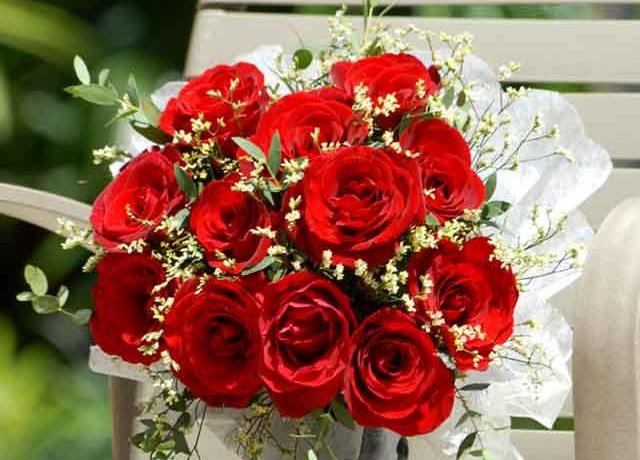 اجمعوا كل ورود الحب وقدموها الى  ست الحبايب في ربيعها لان ربيع حياتنا يتحول الى خريف اذا غابت عنا