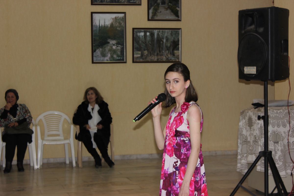 الفنانه الطفلة الموهوبة رفقا