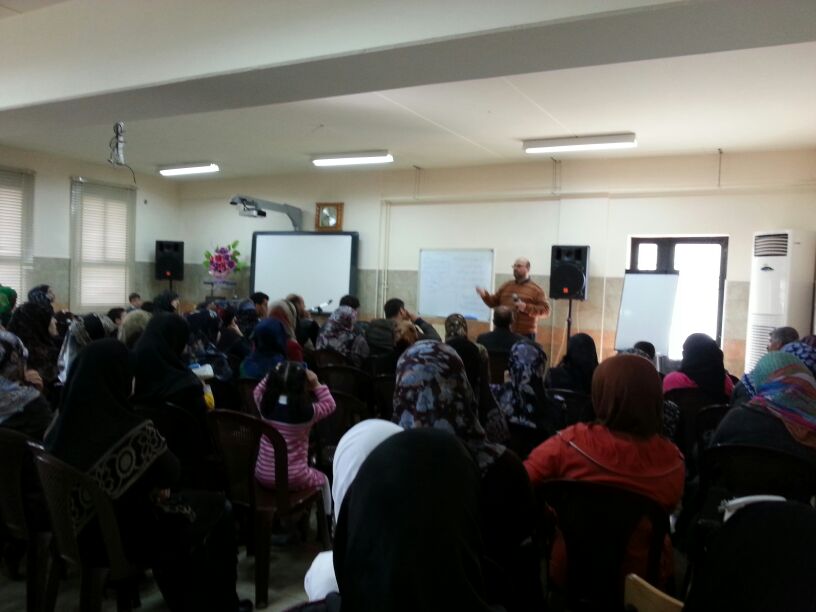 لقاء مع الأهل وندوة حول مشاكل أولادنا وكيفية معالجتها في مدرسة عيسى بن مريم (ع)