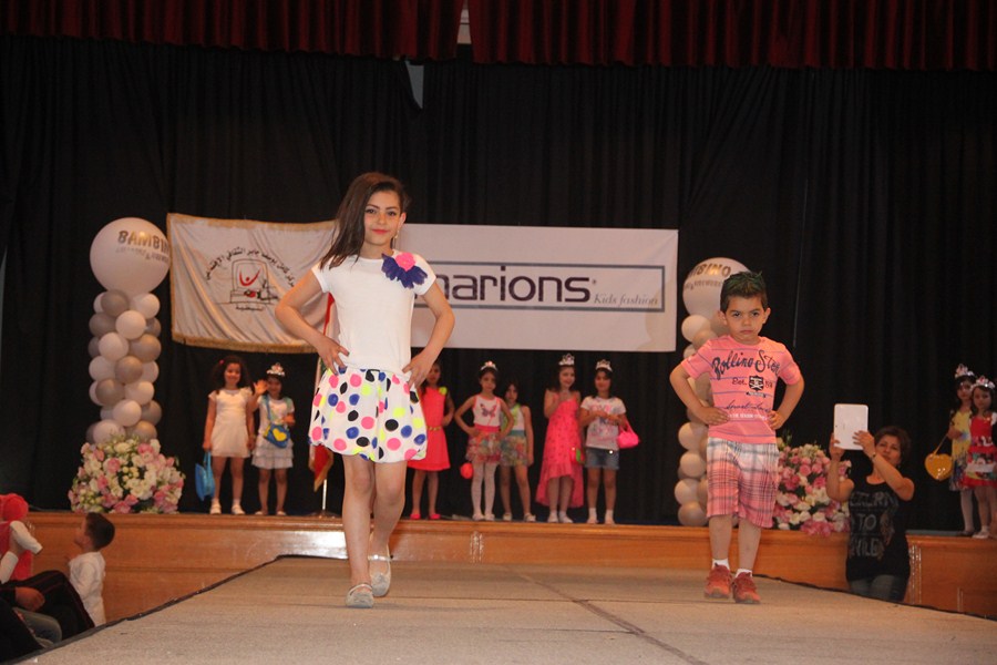 عرض أزياء للاطفال في النبطية