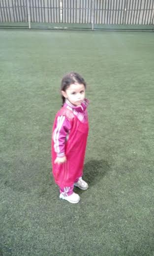  إبنة الخيام، الطفلة بيسان شيري