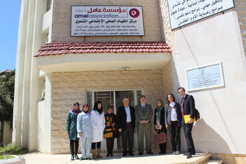 سفيرالنروج يزور مراكز عامل في الجنوب ومديرة الاونروا تزور الفرع الرئيسي في المصيطبة