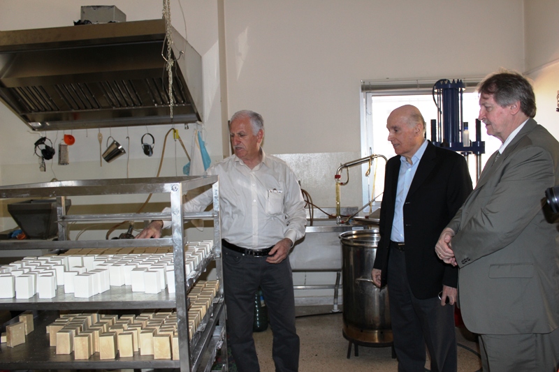 سفيرالنروج يزور مراكز عامل في الجنوب ومديرة الاونروا تزور الفرع الرئيسي في المصيطبة