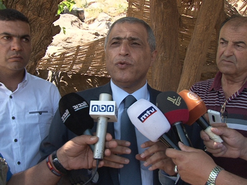 النائب هاشم خلال المؤتمر الصحافي في الوزاني