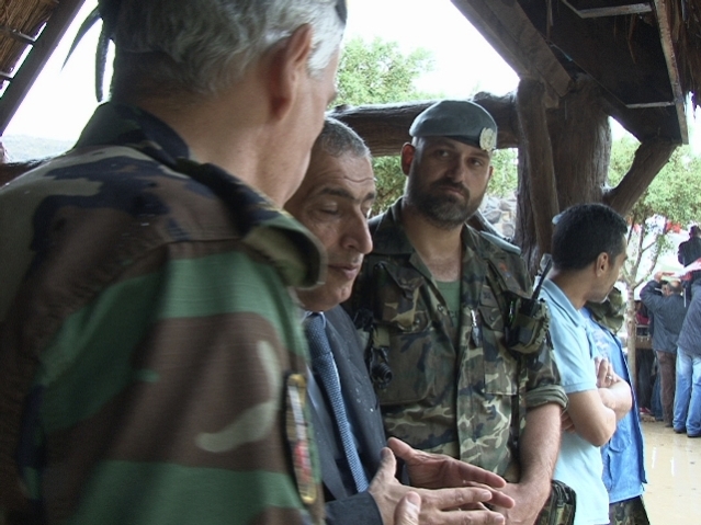 المباشرة بتنظيف مجرى نهر الوزاني وسط جو ماطر بمواكبة النائب قاسم هاشم واشراف ضباط لبنانيين ودوليين ومراقبة اسرائيلية