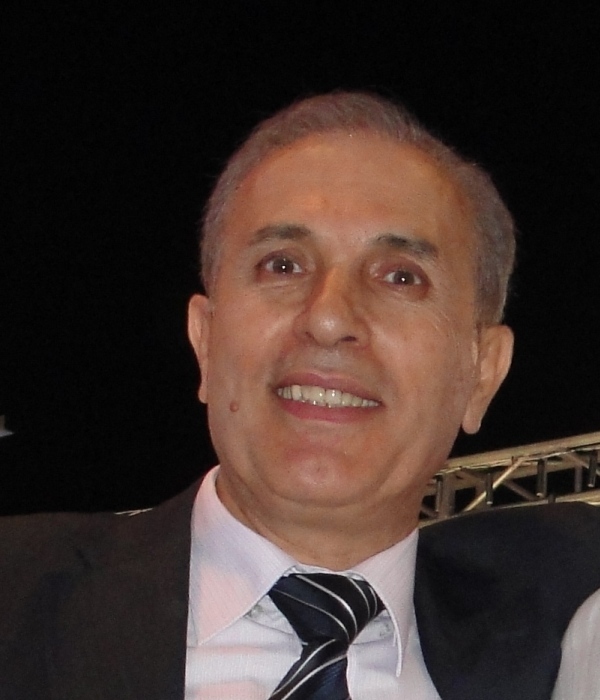 الأستاذ عزت رشيدي - عضو المجلس البلدي في الخيام