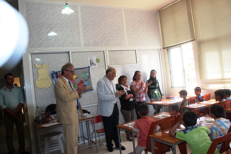 مهنا يستقبل السفير الفرنسي في مركز عامل في الخيام