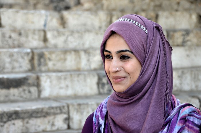 جاء الإسلام وأعطى المرأة كامل الحقوق