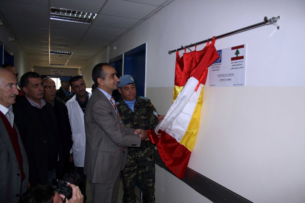 اليونيفيل تقدّم تجهيزات طبية لغرفة العناية المركّزة في مستشفى مرجعيون الحكومي