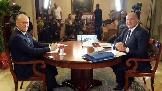 شو هالحكومة يللي فيها هيك وزير