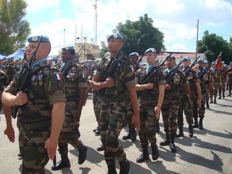 عرض عسكري رمزي للوحدة الفرنسية