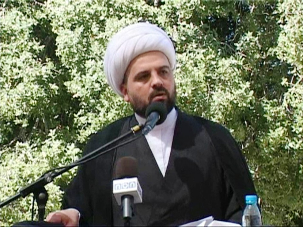 المفتي أحمد عبد الأمير قبلان متحدثا في الحفل التأبيني في بلاط