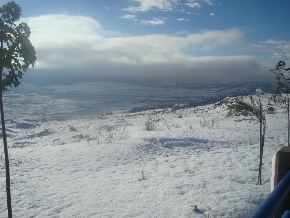 سهل مرجعيون غطته الثلوج وبدت مستعمرة المطلة