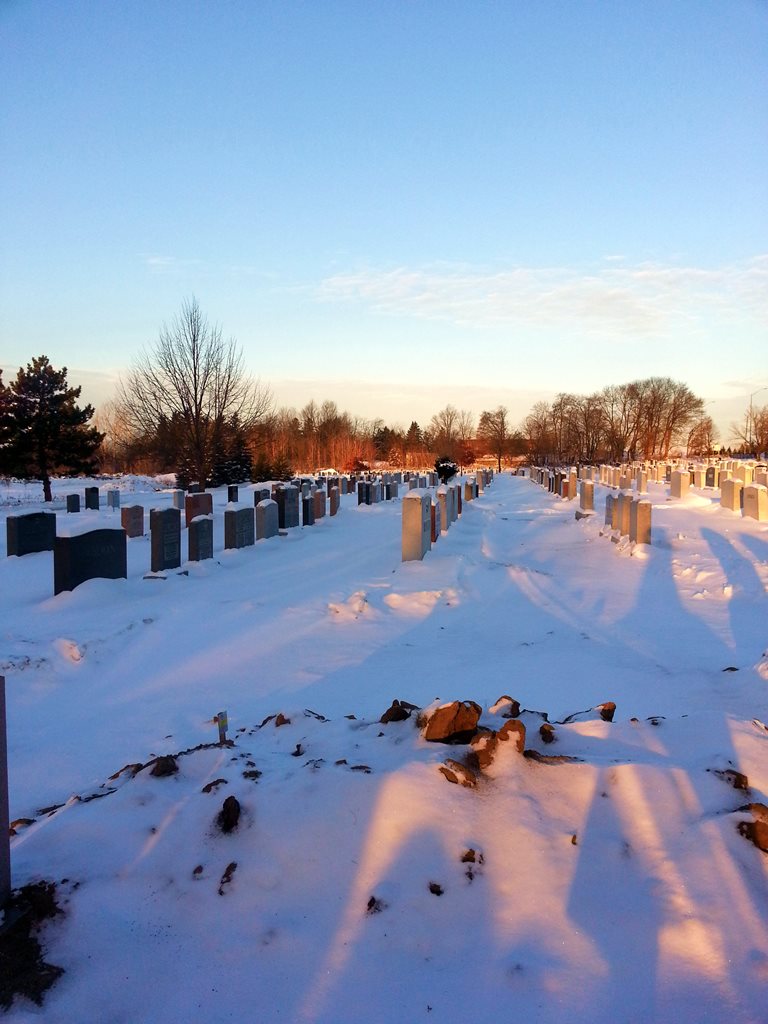 لا يشعر اهل القبور بالصقيع ومظاهر ثلجية وقد وجدوا في  حياة الآخرة طعما ومعنى آخر للحرية