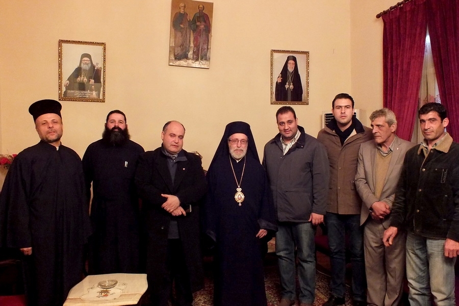 وفد حزب الوطنيين الاحرار يقدم التهاني الى المطران كفوري بالاعياد