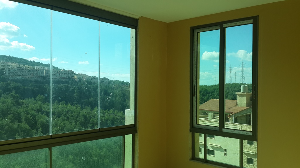 المشروع مميز بموقعه الهادئ والبيئي النظيف إضافة إلى إطلالته الجميلة