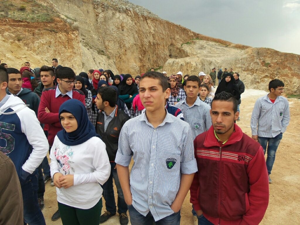 تجمع عدد من الأهالي وتلامذة المدارس، ورؤساء وأعضاء مجالس بلدية وإختيارية في قرى وبلدات قضاء مرجعيون