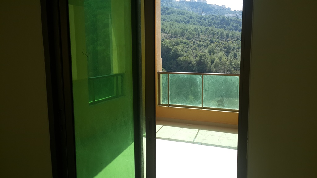 إطلالة عالية من كافة الطوابق السكنية، بما في ذلك الطابق الأول