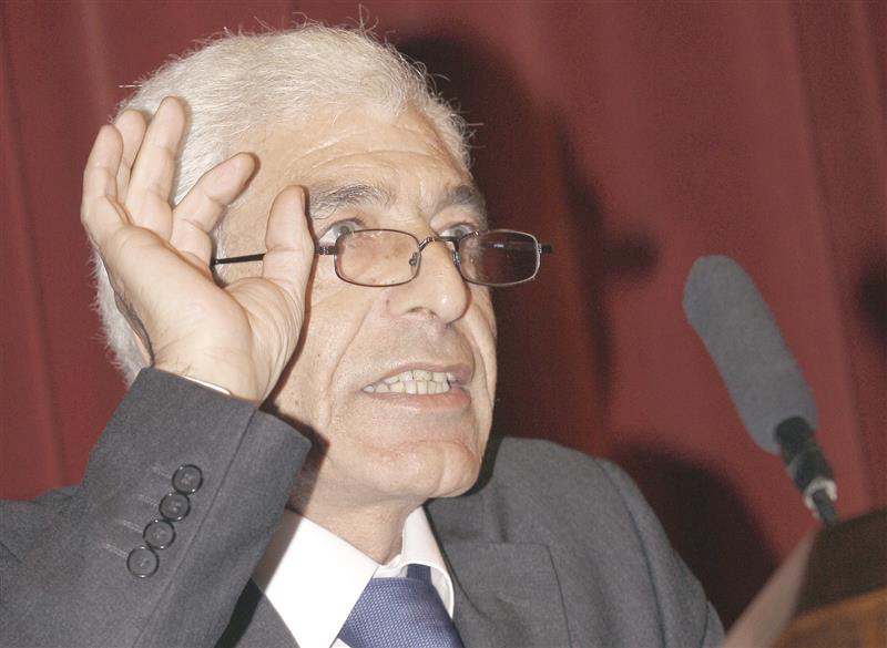 سليمان تقي الدين، ابن بعقلين، المتحدر من سلالة علماء وفقهاء أجلاء ومؤرخين وكتاب وشعراء، المحامي الذي كاد يهجر المحاماة ليتفرغ للنضال با