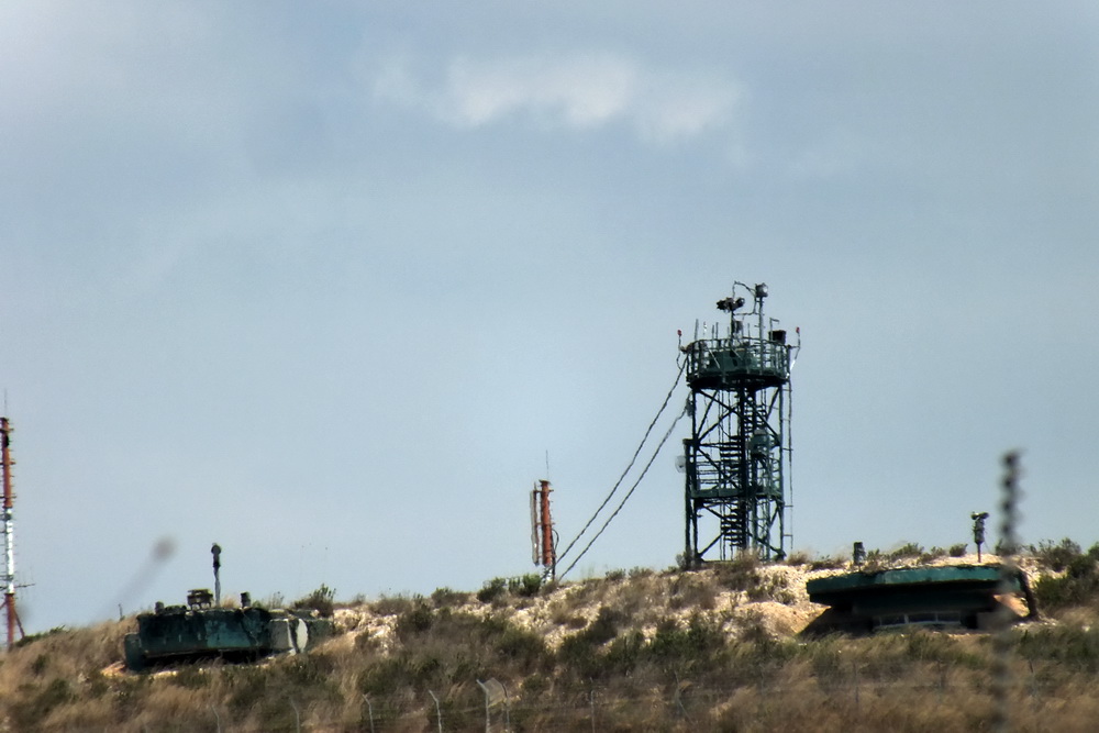 - أنظمة مراقبة متطورة في موقع متقدم على الحدود مع لبنان - صورة مايا العشي - مرجعيون