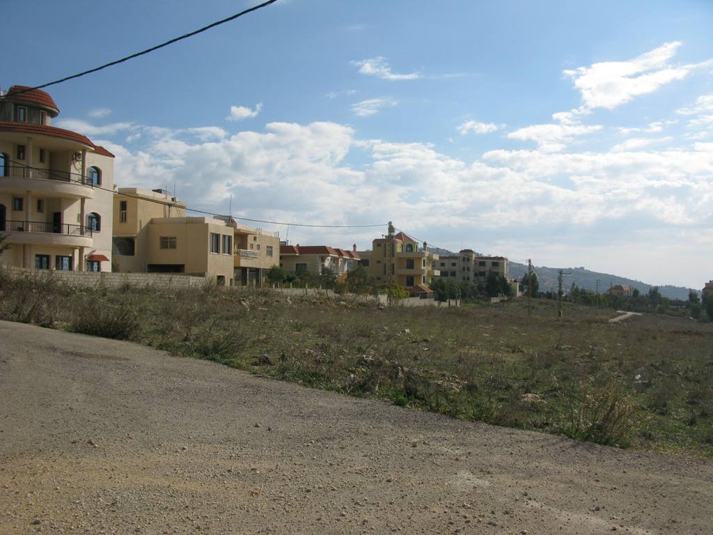 الأرض التي سيشيّد عليها مشروع الشيخ السكني رقم 7