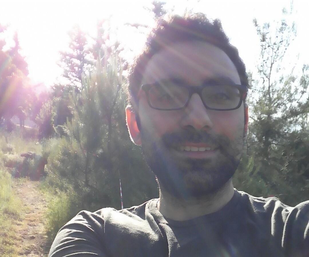 شادي عميرة.. علاماته طوال سنين الدراسة كانت أعلى من:80%. 