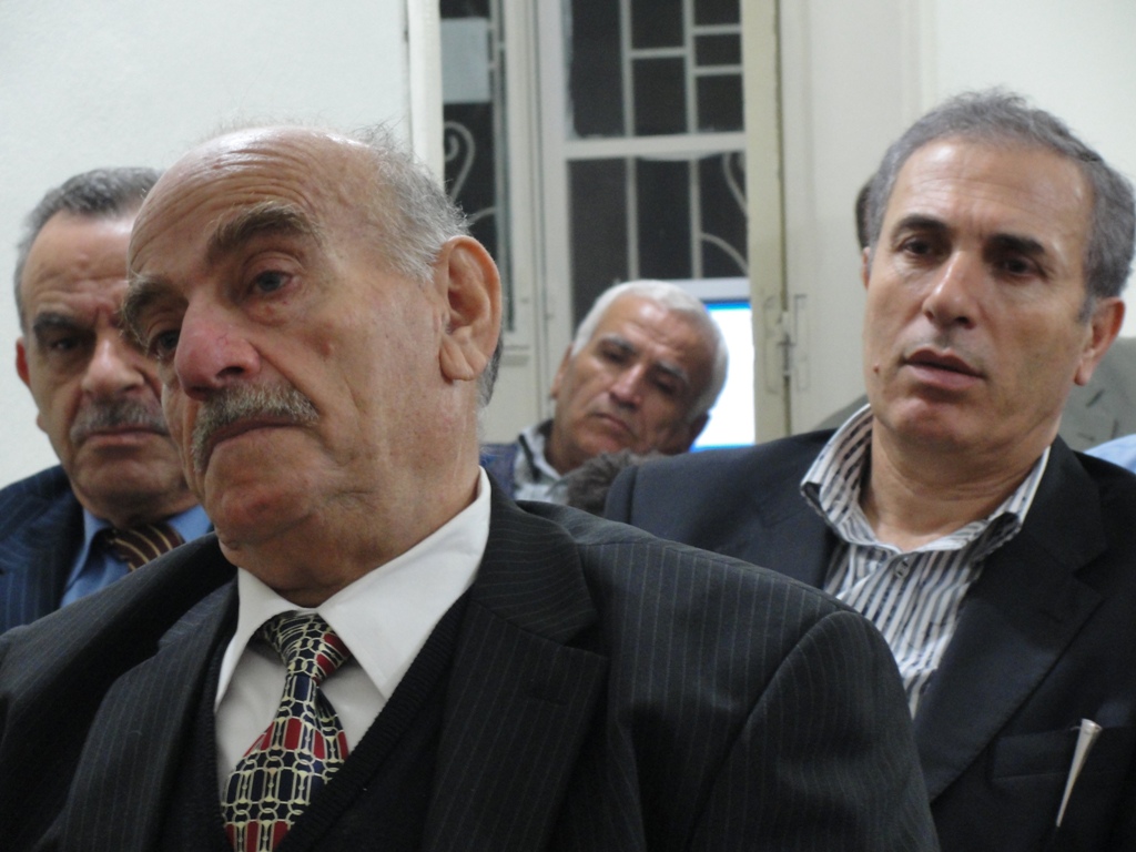 أبو ابراهيم  محمد ابراهيم حجازي خلال إحدى الندوات في الخيام