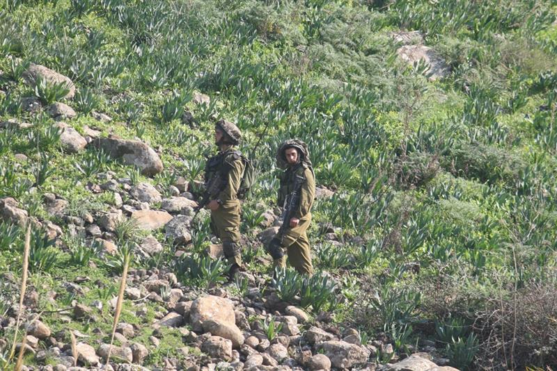 القوة المعادية خلال عملية التمشيط (طارق أبو حمدان)