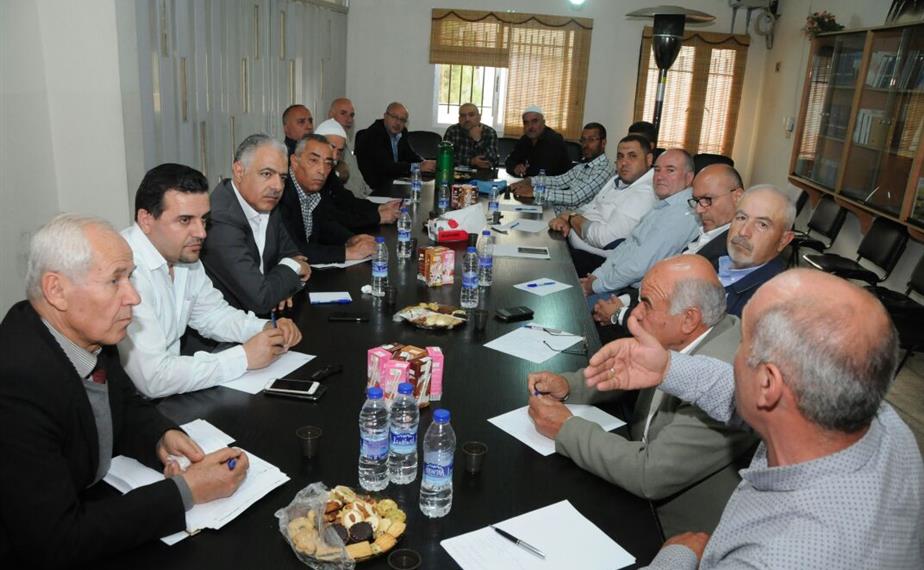 من اجتماع اللقاء الوطني (طارق ابو حمدان)