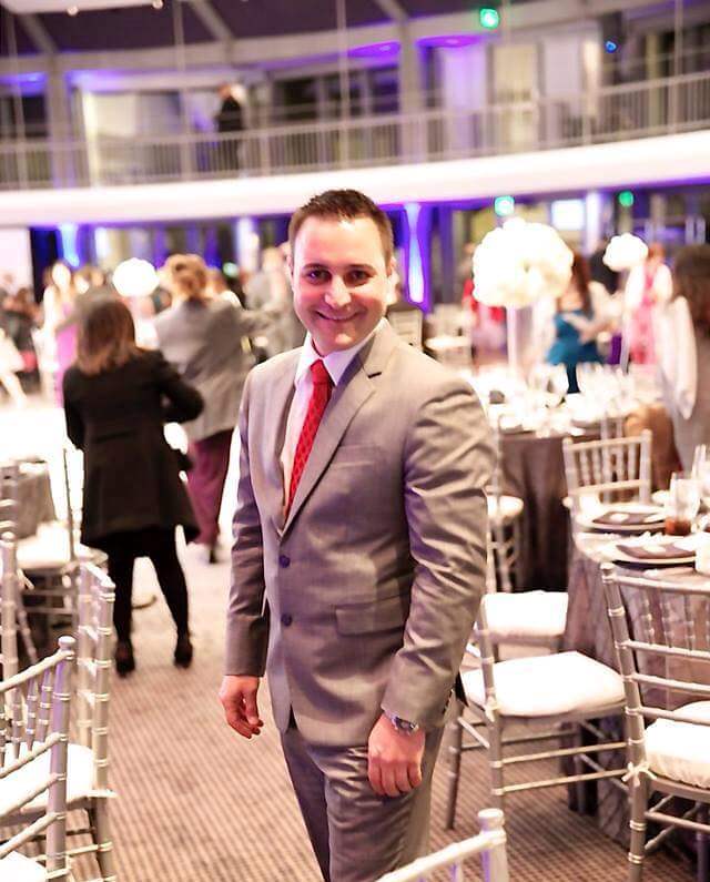 هشام حيدر.. نضجك  حولني  الى نجمة سابحة في سماء هذا الكون الواسع غير أبهة  بوجعي  وتقدمي في العمر يا من أحب!