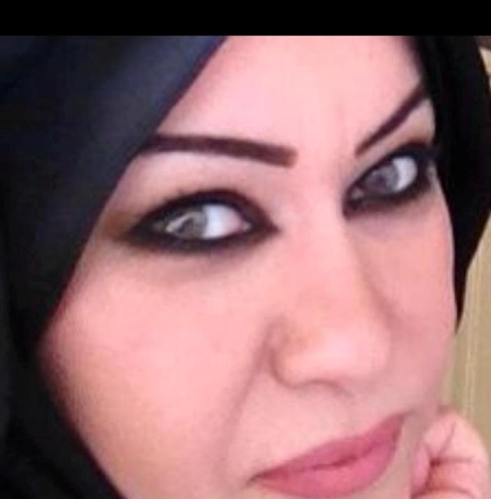 الشاعرة هدى صادق